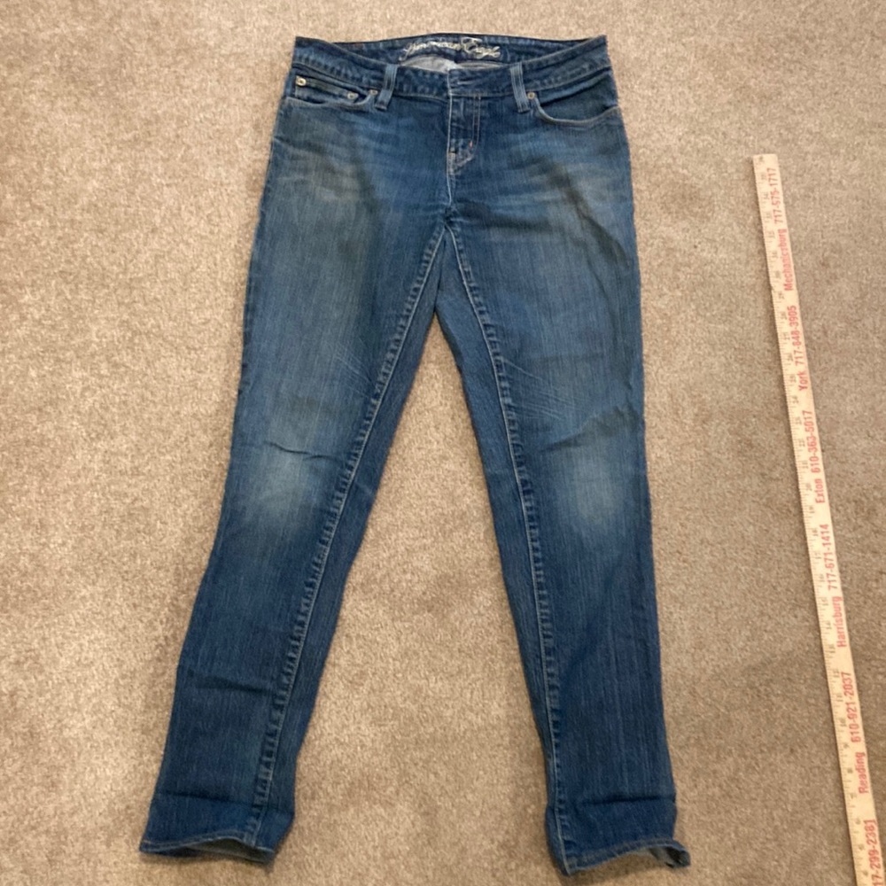 American Eagle 6 regular jeans